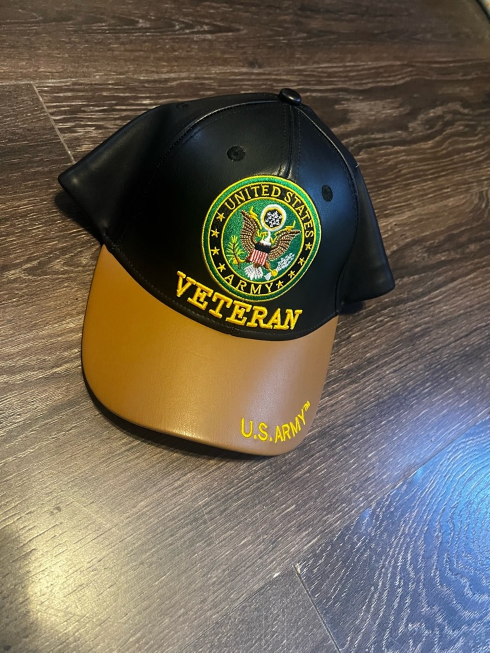 U.S. Army Veteran Black and Brown Leather-Look Cap